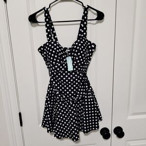 NWT Aqua Eve One Piece Tummy Control Swim Dress, Size Medium, Black/White Dots